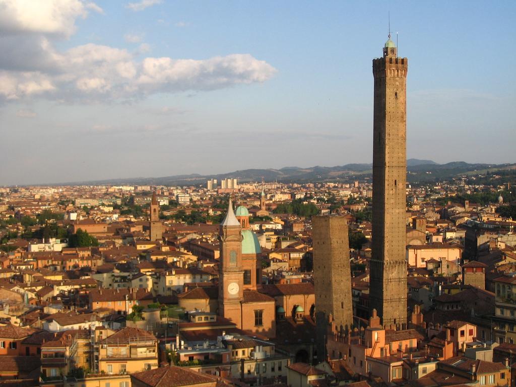 Residenza Mazzini Apartment Bologna Bagian luar foto